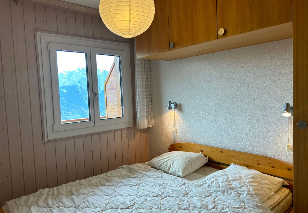 Schlafzimmer Apartment Crêtes X2 221 in Veysonnaz in der Schweiz