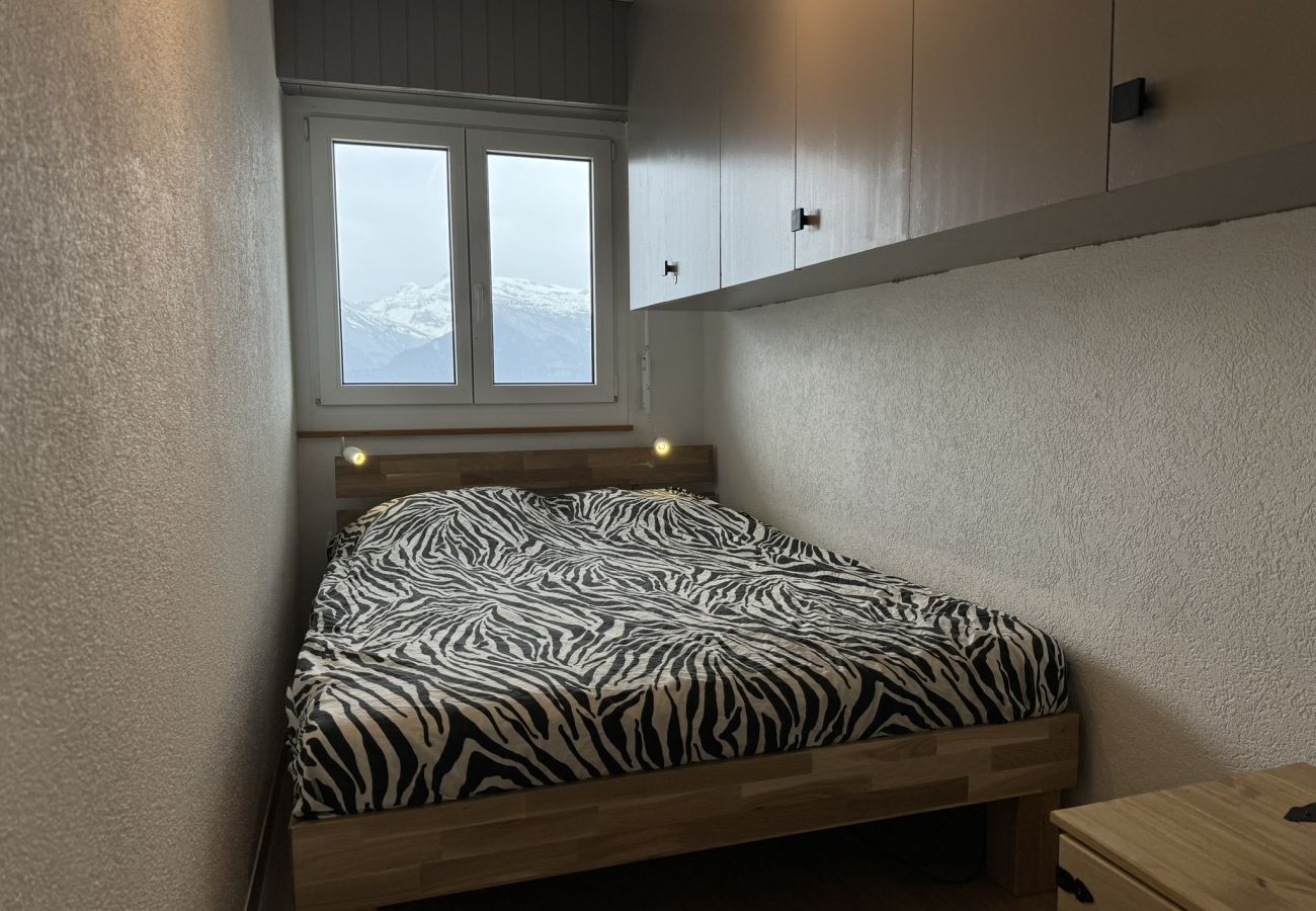 Schlafzimmer Wohnung E 022 in Veysonnaz in der Schweiz