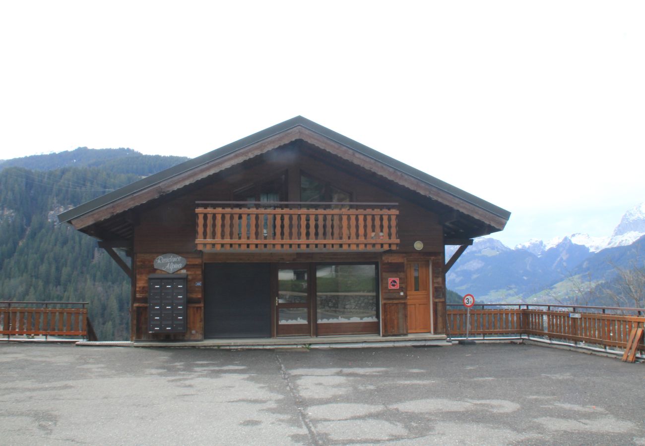 Ferienwohnung in Châtel - Alpina AL4 MOUNTAIN & QUIET 4 Pers