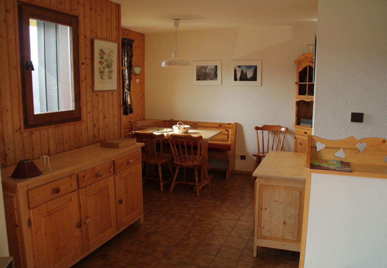 Küche, AGE8/9-Wohnung in Châtel in Frankreich