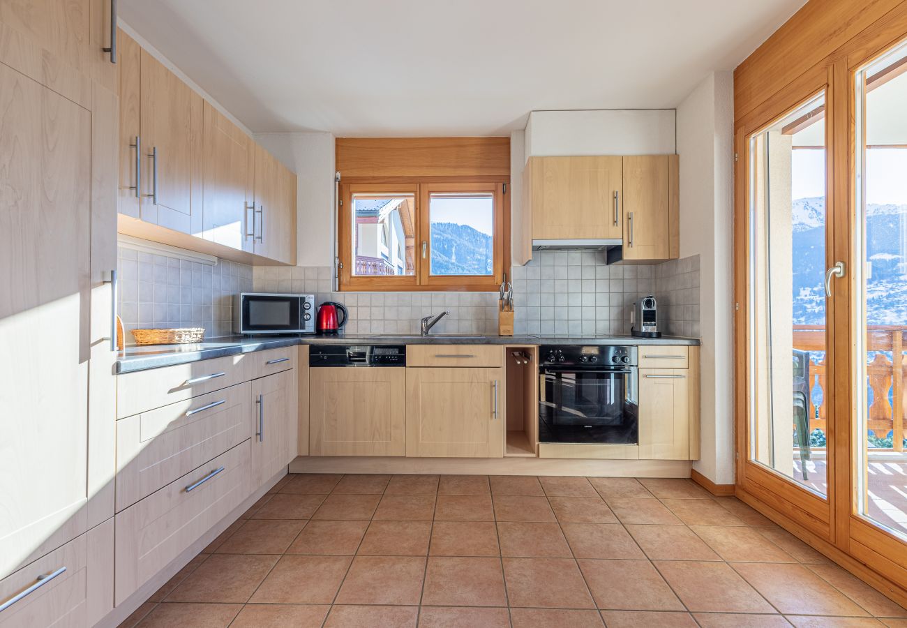 Keuken van appartement Myosotis 10 in Veysonnaz, Zwitserland