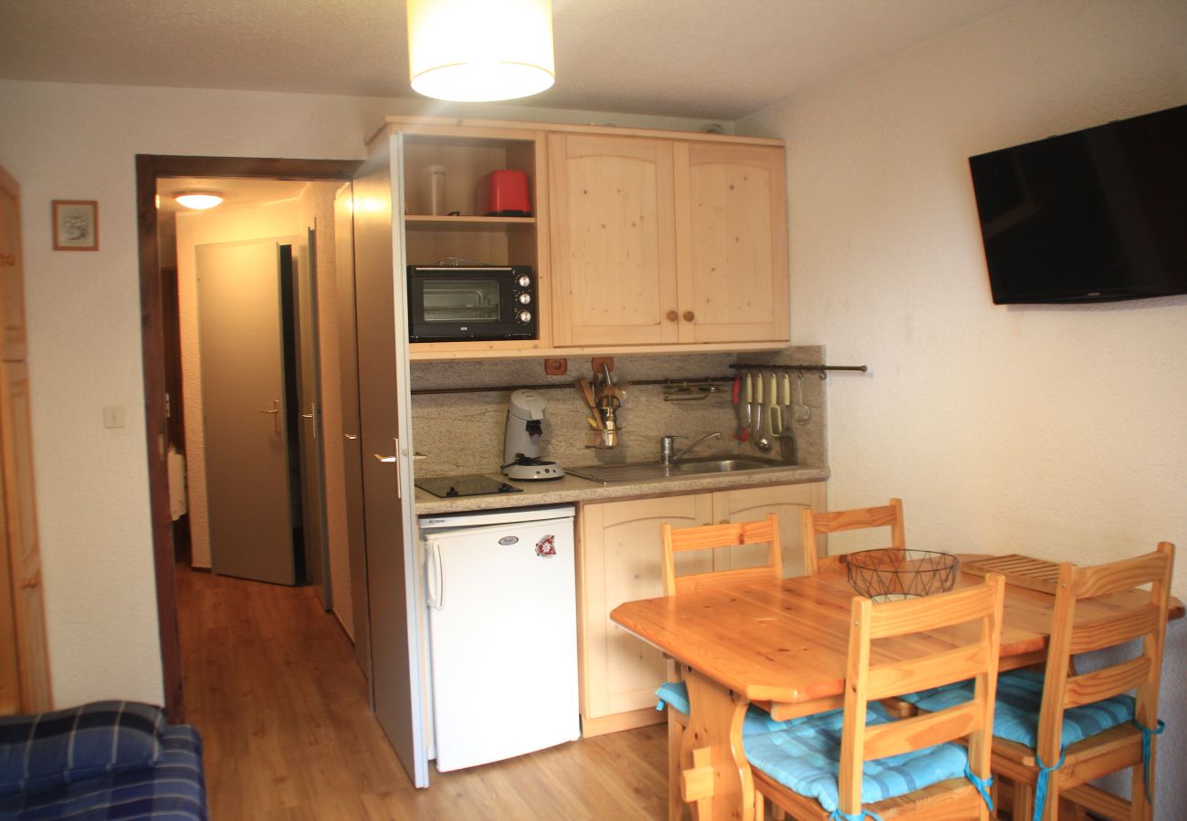 Eetkamer Appartement Le Linga LGB203 in Chatel, Frankrijk