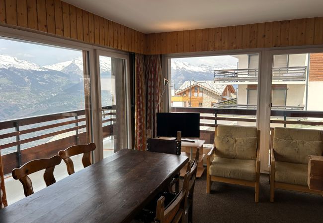 Salle à manger Appartement Diablerets D 010, à Veysonnaz en Suisse