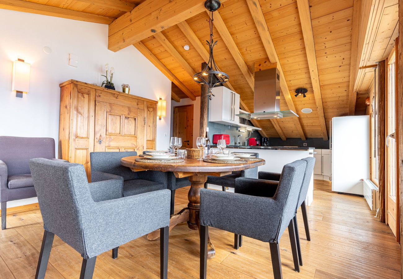 Dining room Apartment D 051 in Veysonnaz, Switzerland