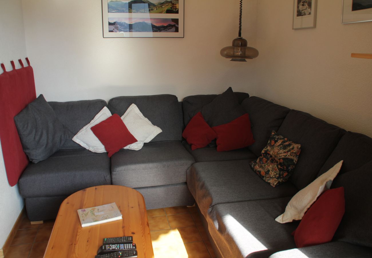 Living room, AGE8/9 apartment in Châtel in France