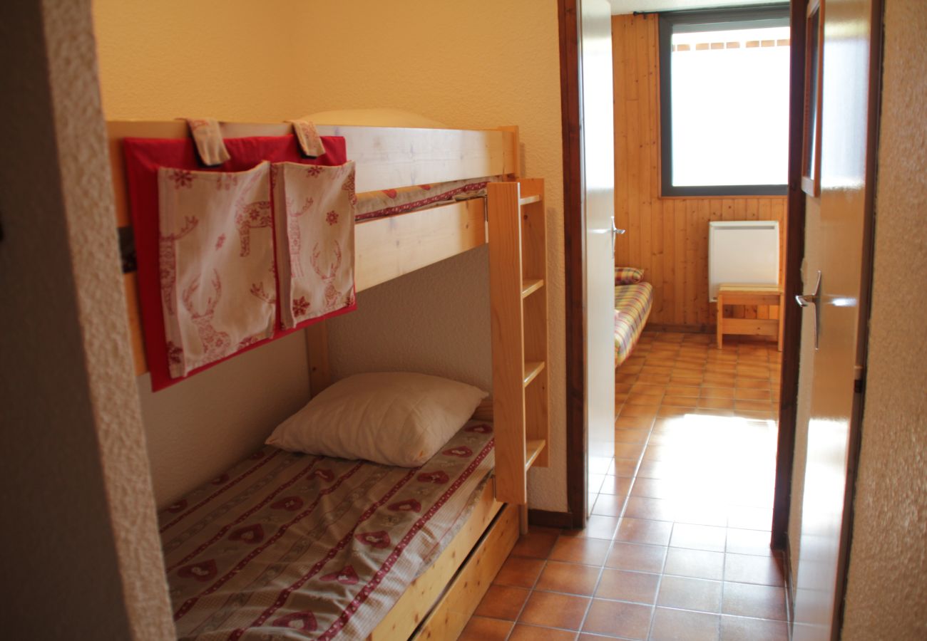 Bedroom Hameau des 4 saisons HSC116 at Châtel in France