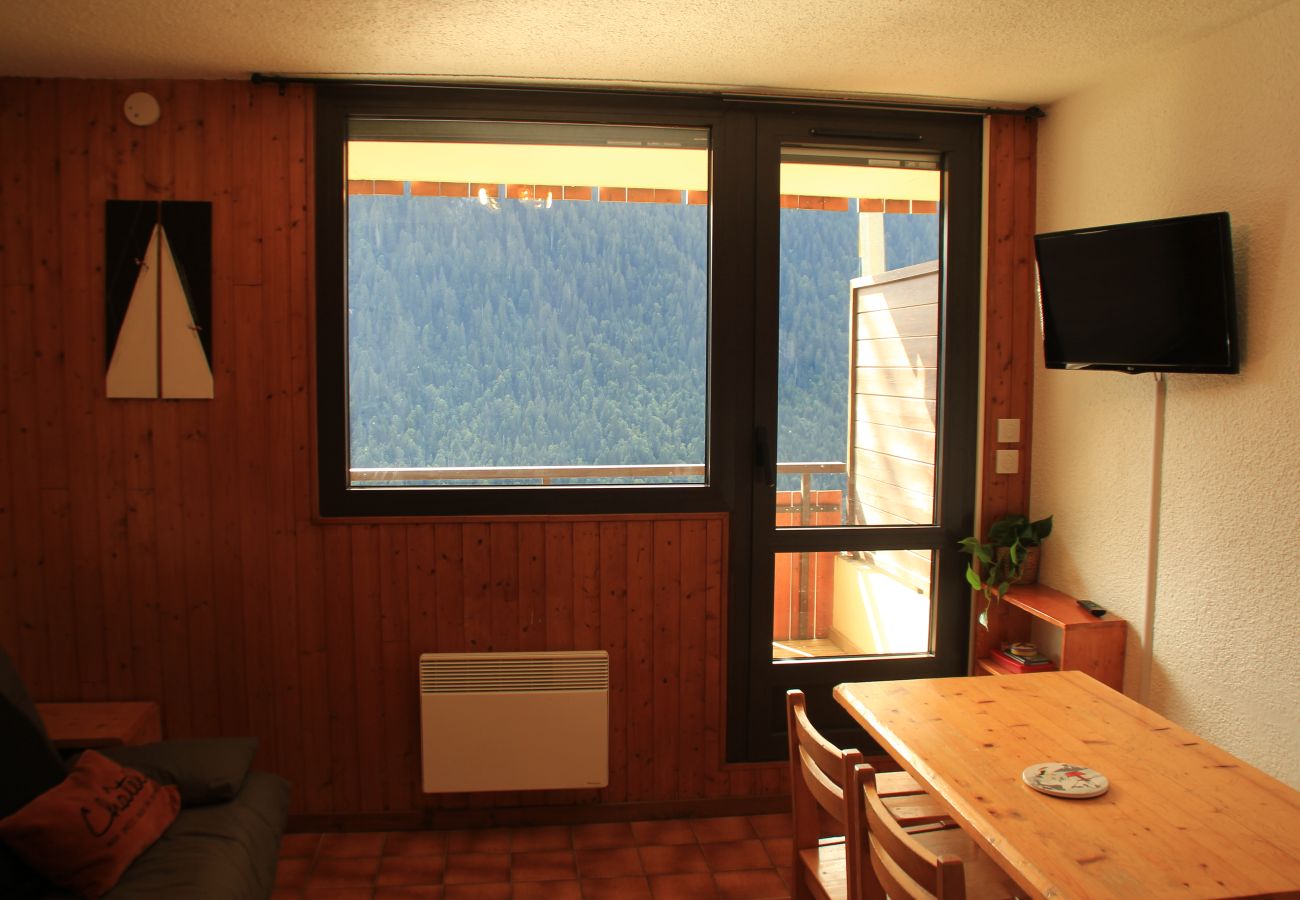 Dining room Hameau des 4 saisons HSC116 at Châtel in France