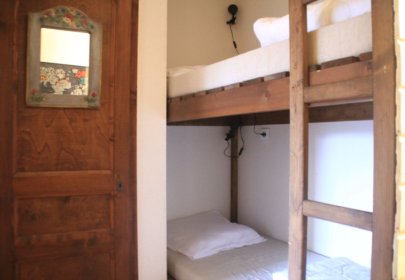 Bunk bed, studio YT46B5 in Châtel in France