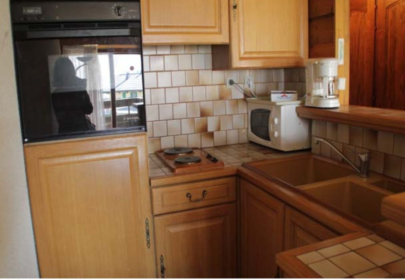 Kitchen, apartment YT76B1 in Châtel in France