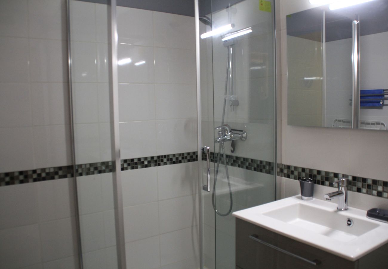 Bathroom at the RSA4 residence in Châtel, France