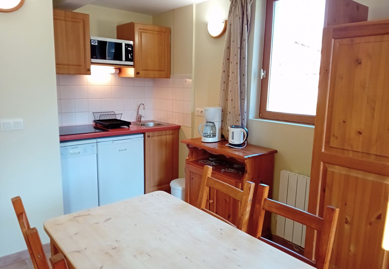 Kitchen Apartment Terrasses D 306 in Termignon, France 