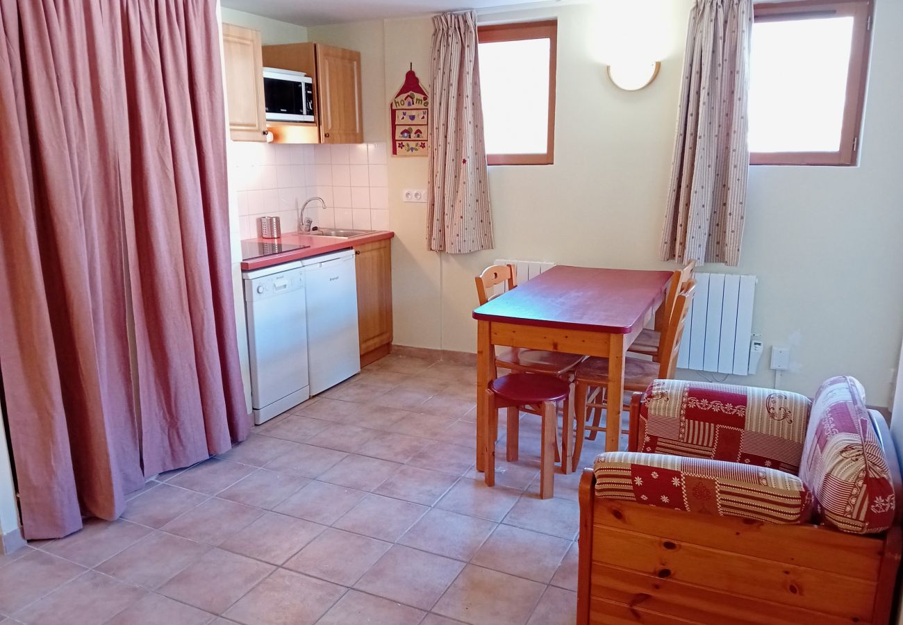 Dining Room Apartment Terrasses D 206 in Termignon, France